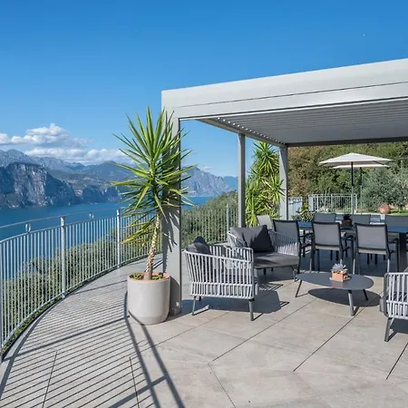 Ca' Stella Garda * Brenzone sul Garda